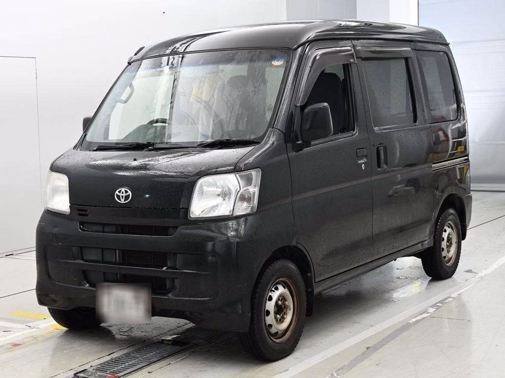 TOYOTA PIXIS VAN