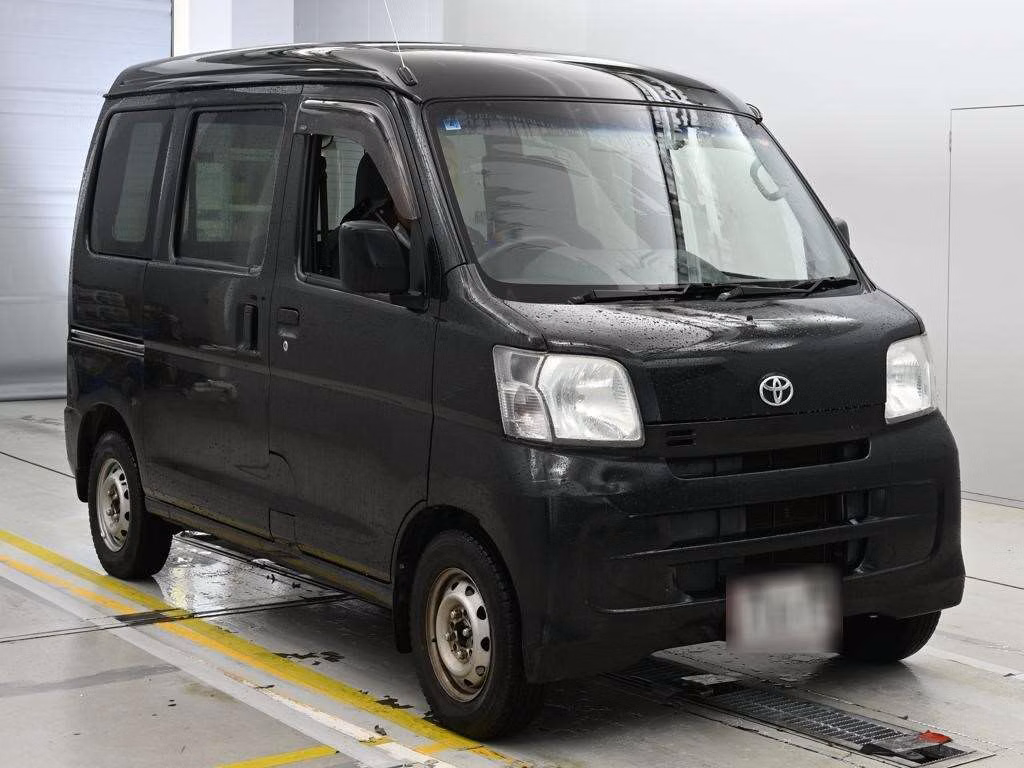 TOYOTA PIXIS VAN