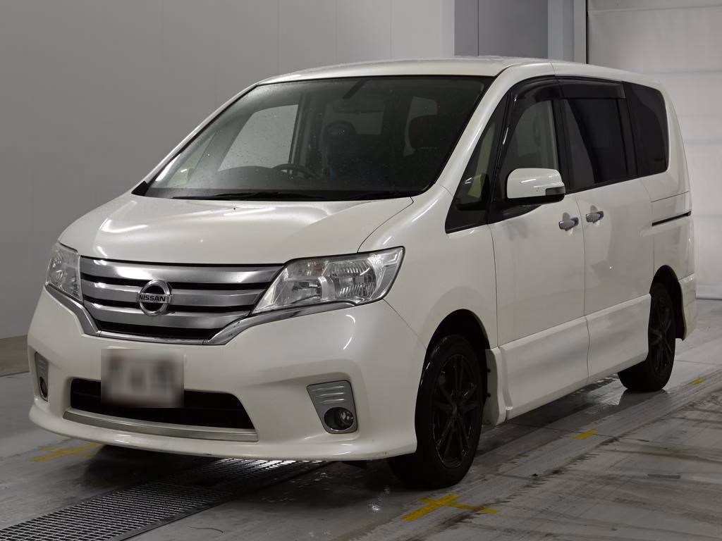 NISSAN SERENA