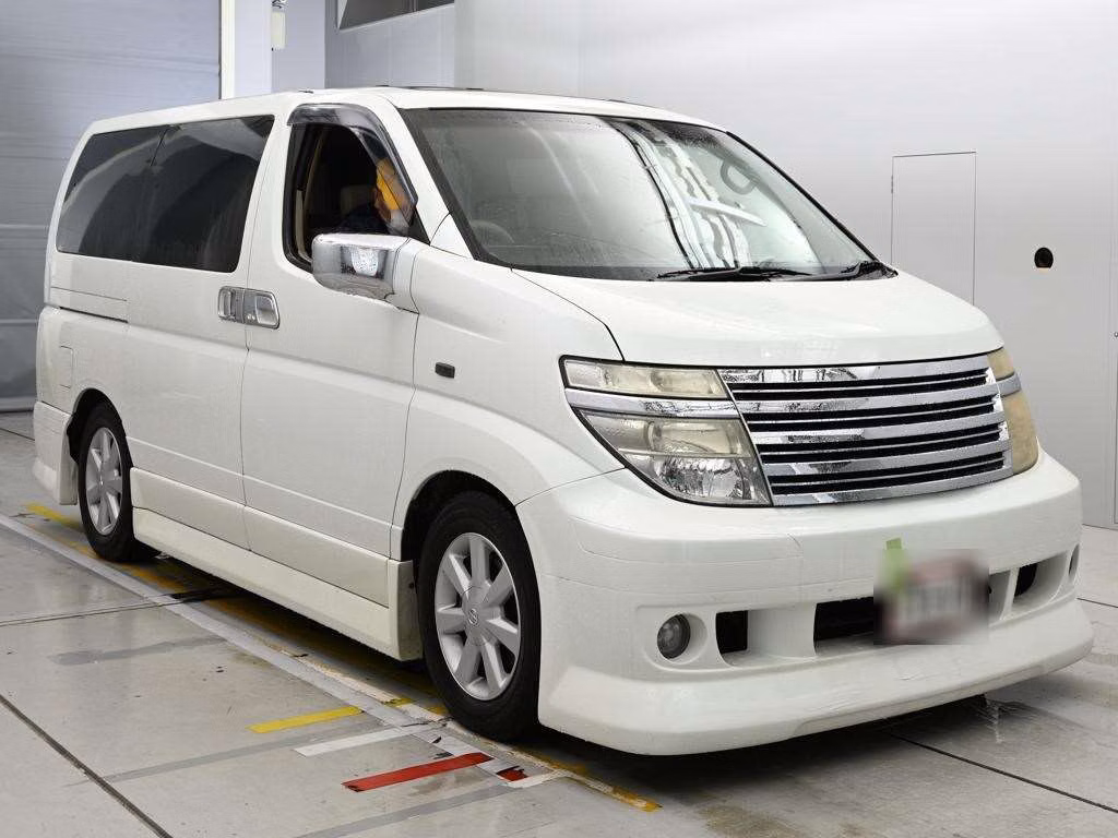 NISSAN ELGRAND