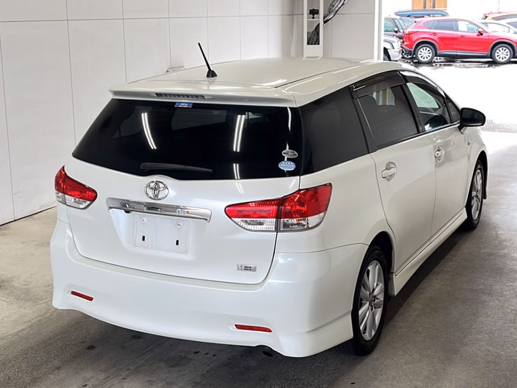 TOYOTA WISH