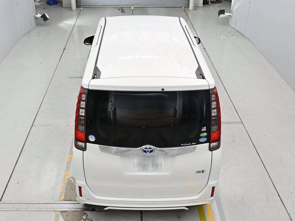 TOYOTA NOAH