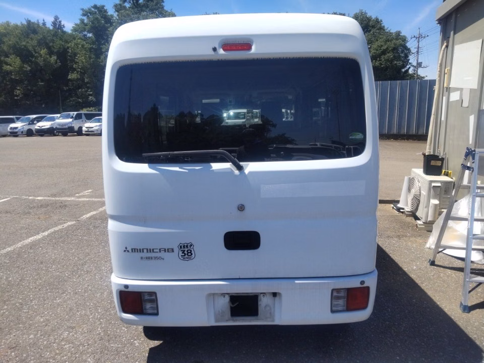 MITSUBISHI MINICAB