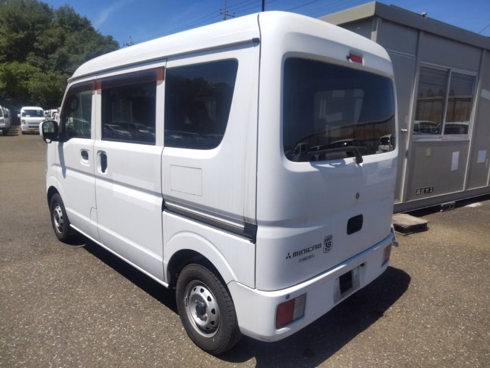 MITSUBISHI MINICAB
