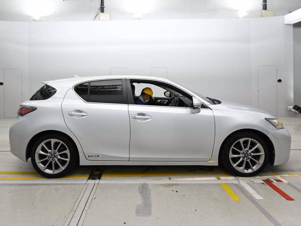 LEXUS CT200H