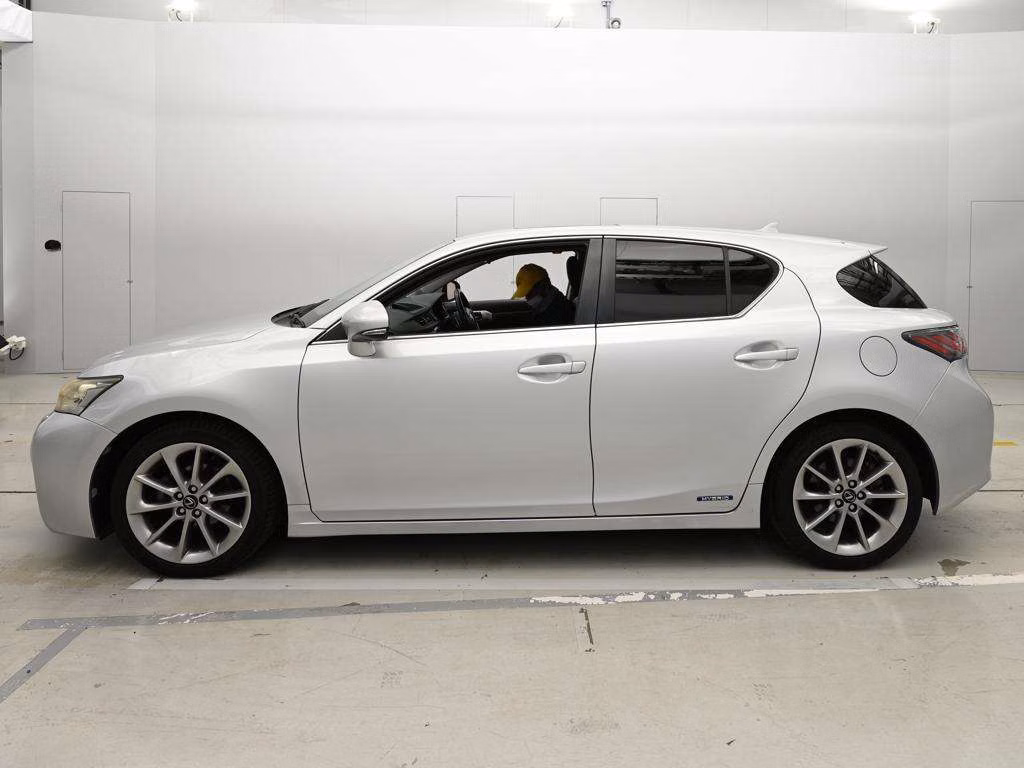 LEXUS CT200H