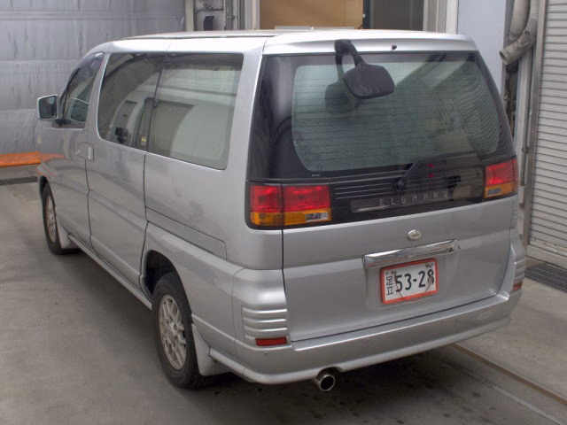 NISSAN ELGRAND