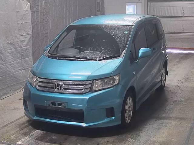 HONDA FREED SPIKE