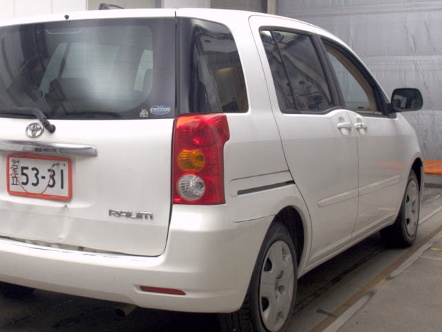 TOYOTA RAUM