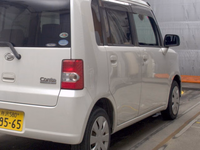 DAIHATSU MOVE CONTE