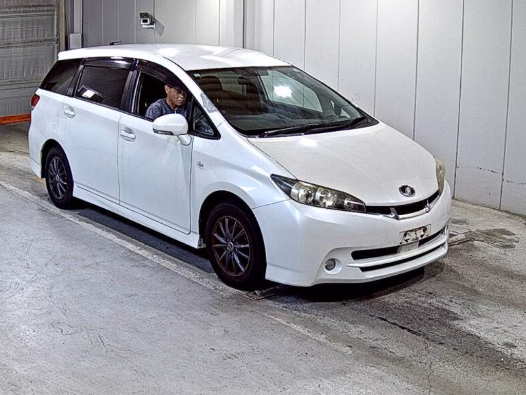 TOYOTA WISH