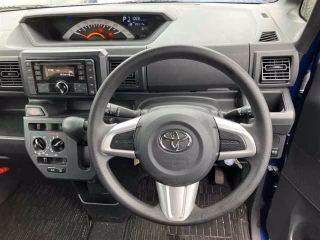 TOYOTA PIXIS MEGA