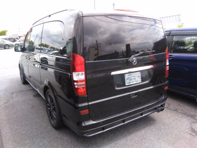 MERCEDES-BENZ V-CLASS