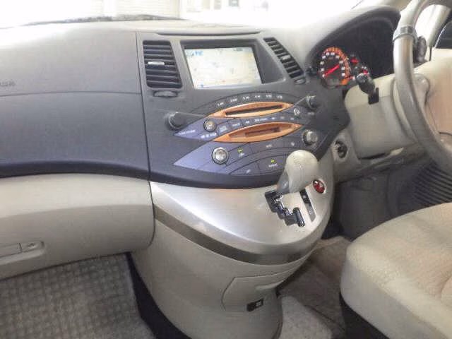 MITSUBISHI GRANDIS