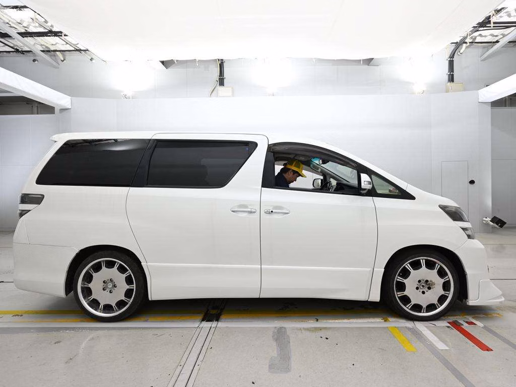 TOYOTA VELLFIRE
