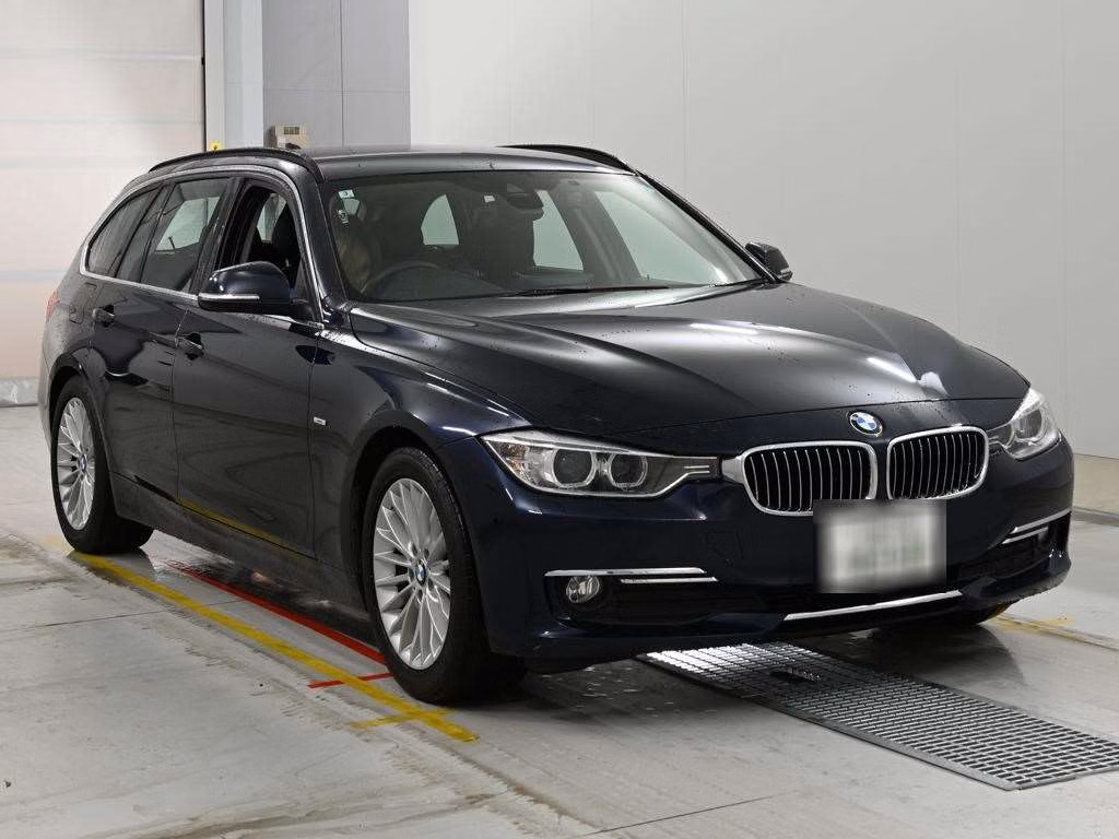 BMW 3-SERIES
