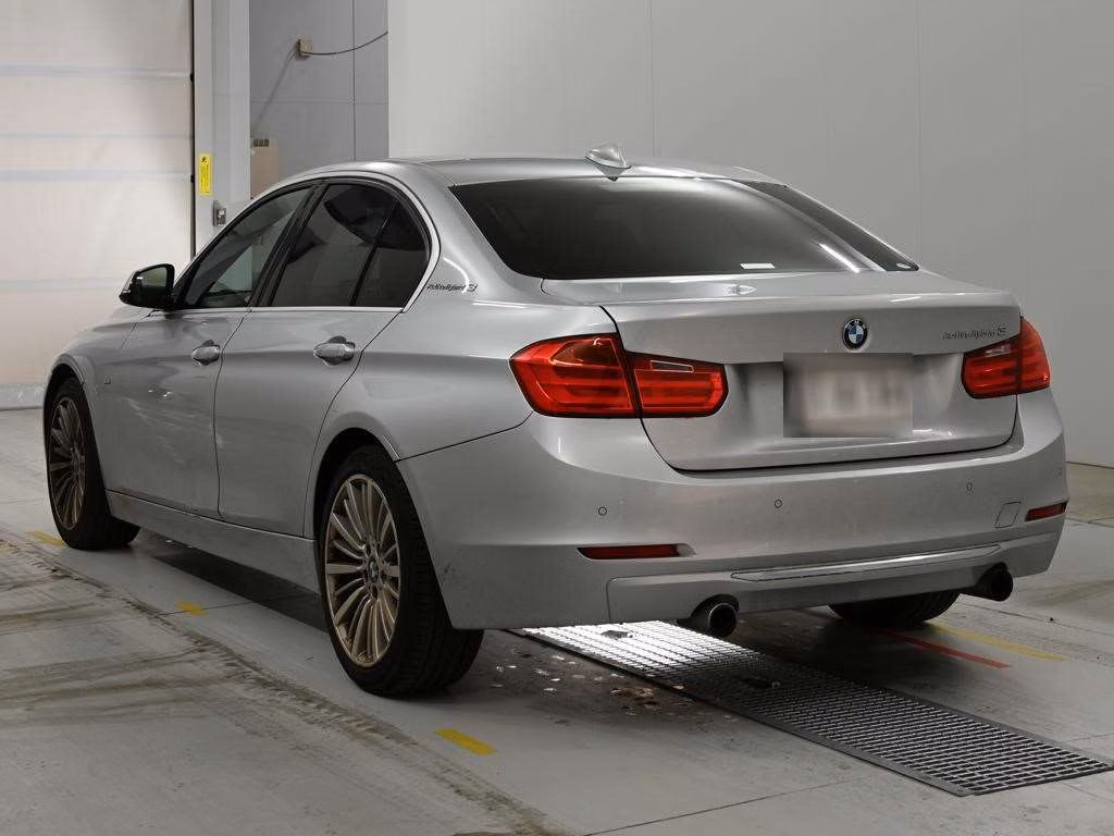 BMW 3-SERIES