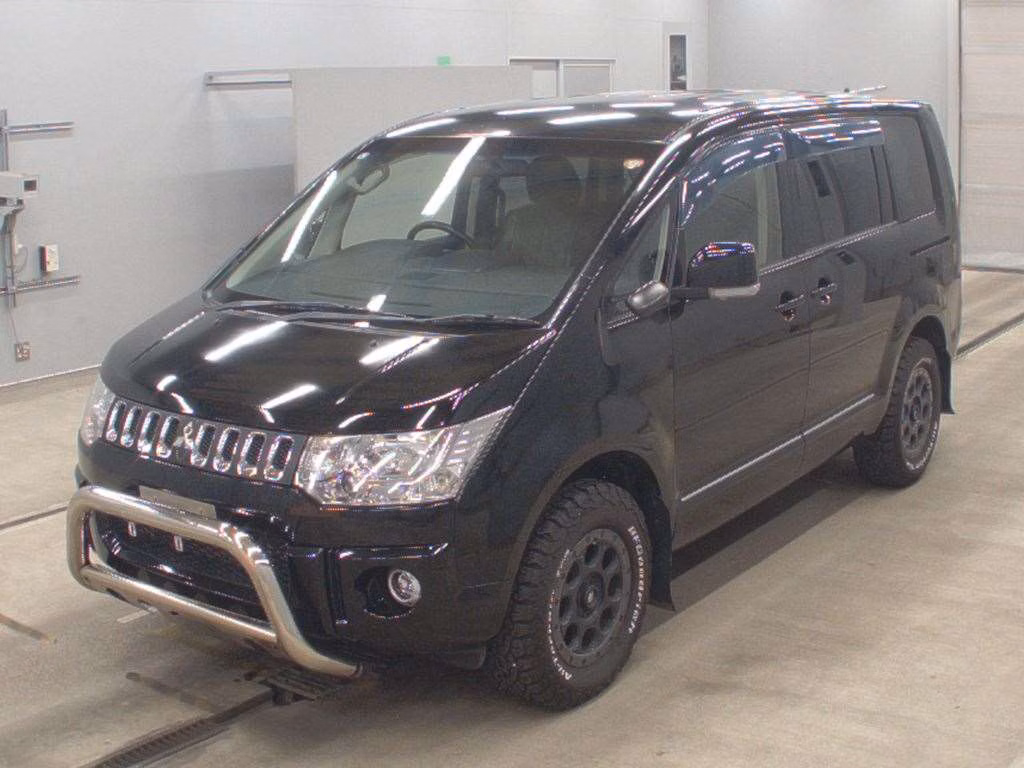 MITSUBISHI DELICA D:5