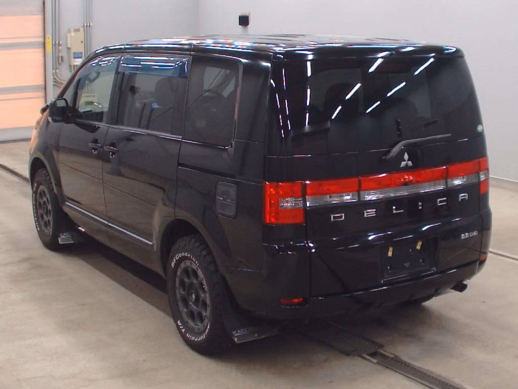 MITSUBISHI DELICA D:5