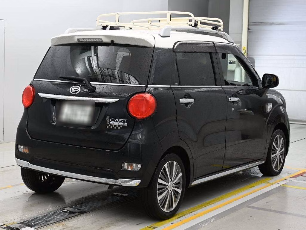 DAIHATSU CAST