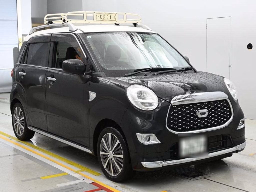 DAIHATSU CAST