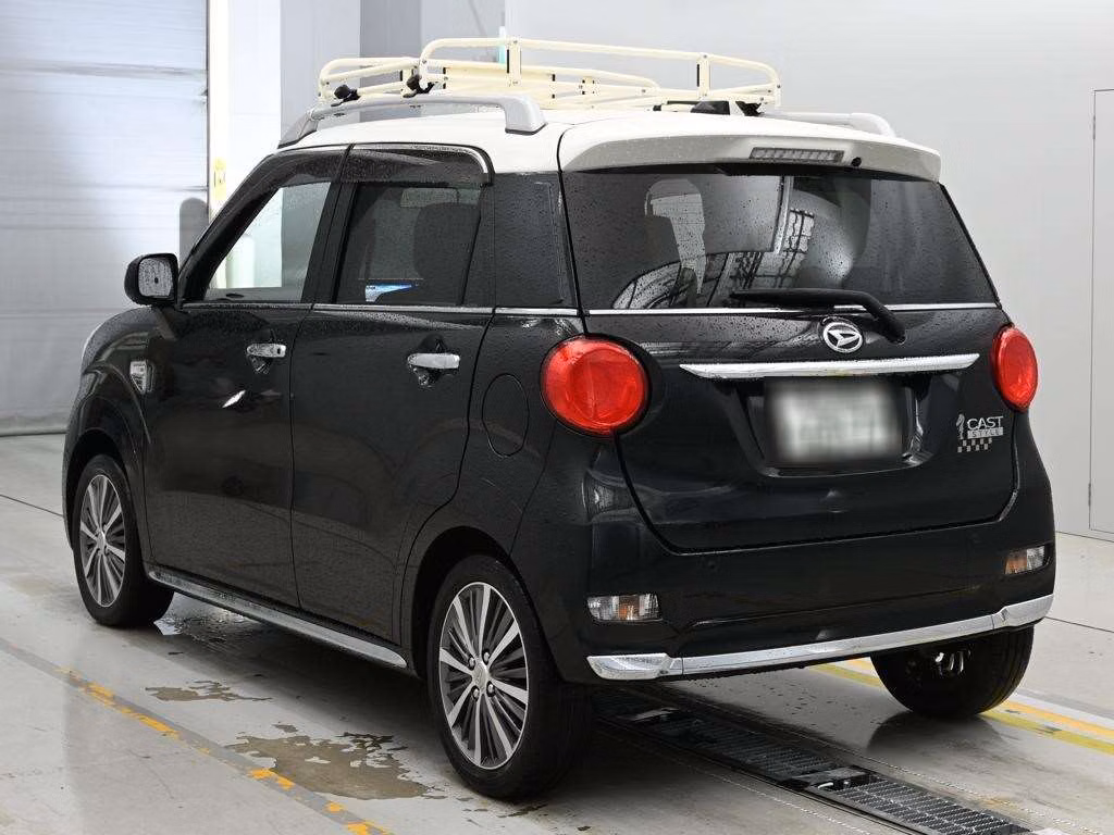 DAIHATSU CAST