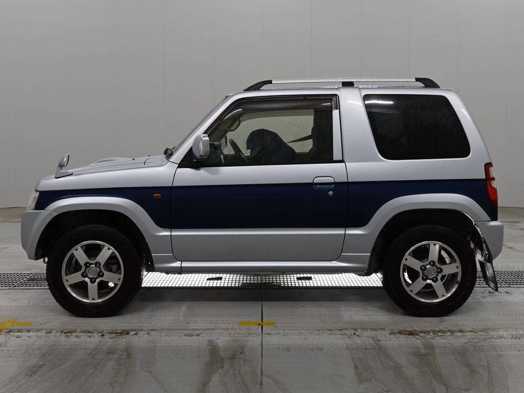 MITSUBISHI PAJERO MINI