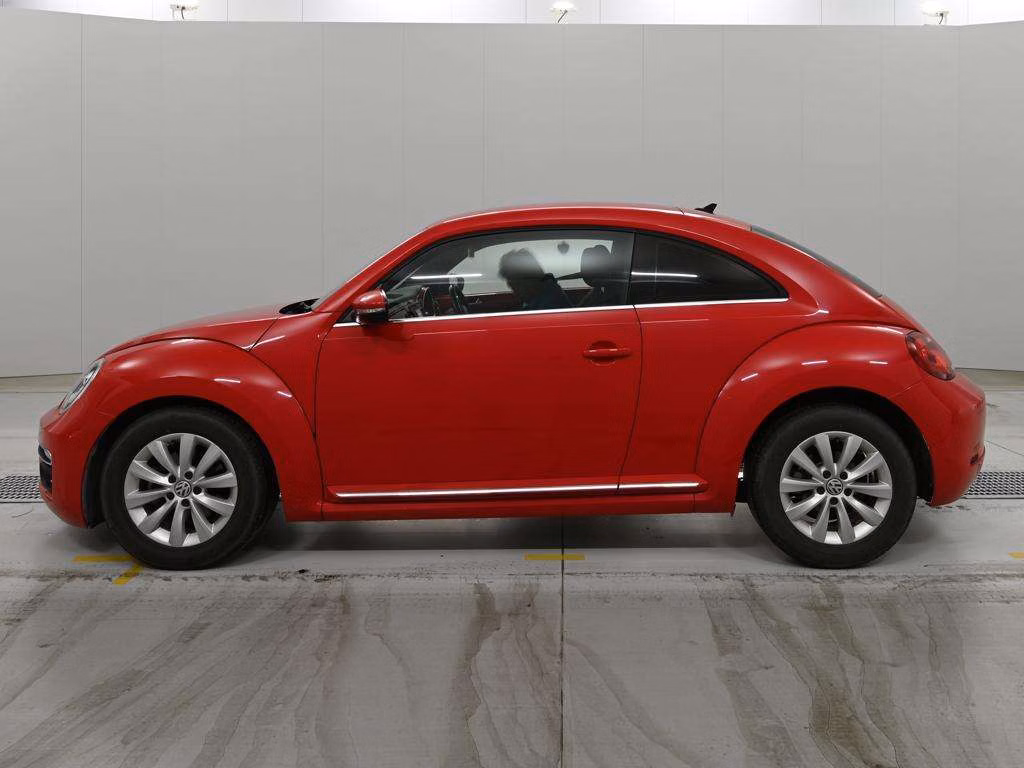 VOLKSWAGEN BEETLE