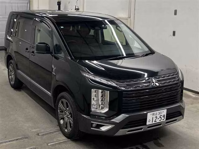 MITSUBISHI DELICA D:5
