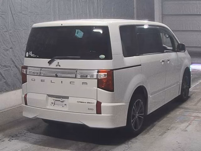 MITSUBISHI DELICA D:5