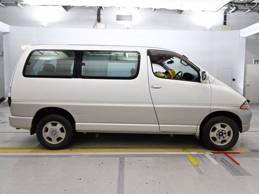 TOYOTA GRANVIA