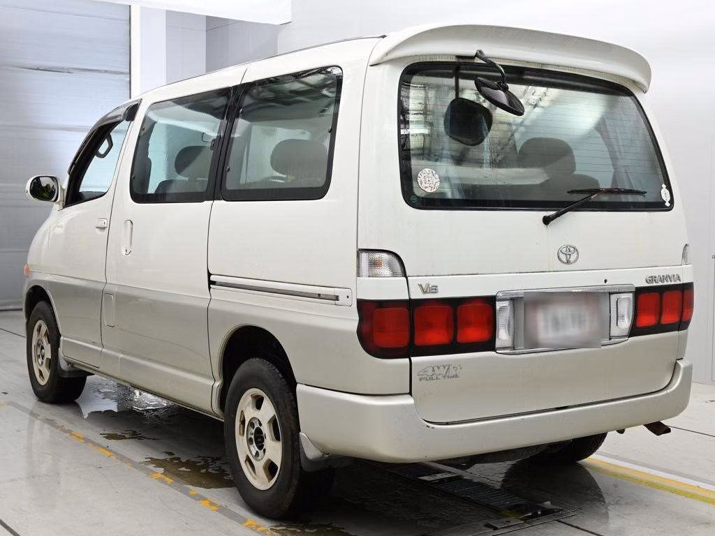 TOYOTA GRANVIA