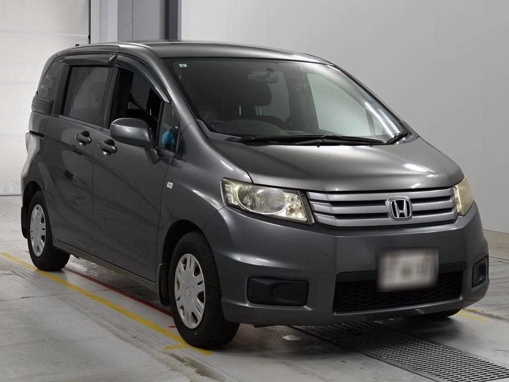 HONDA FREED SPIKE