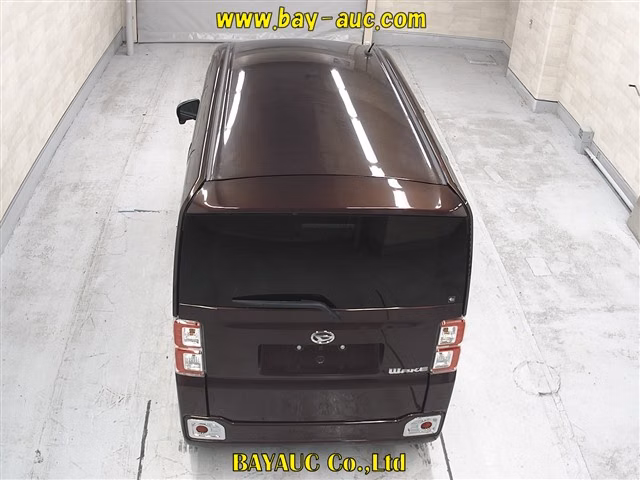 DAIHATSU WAKE