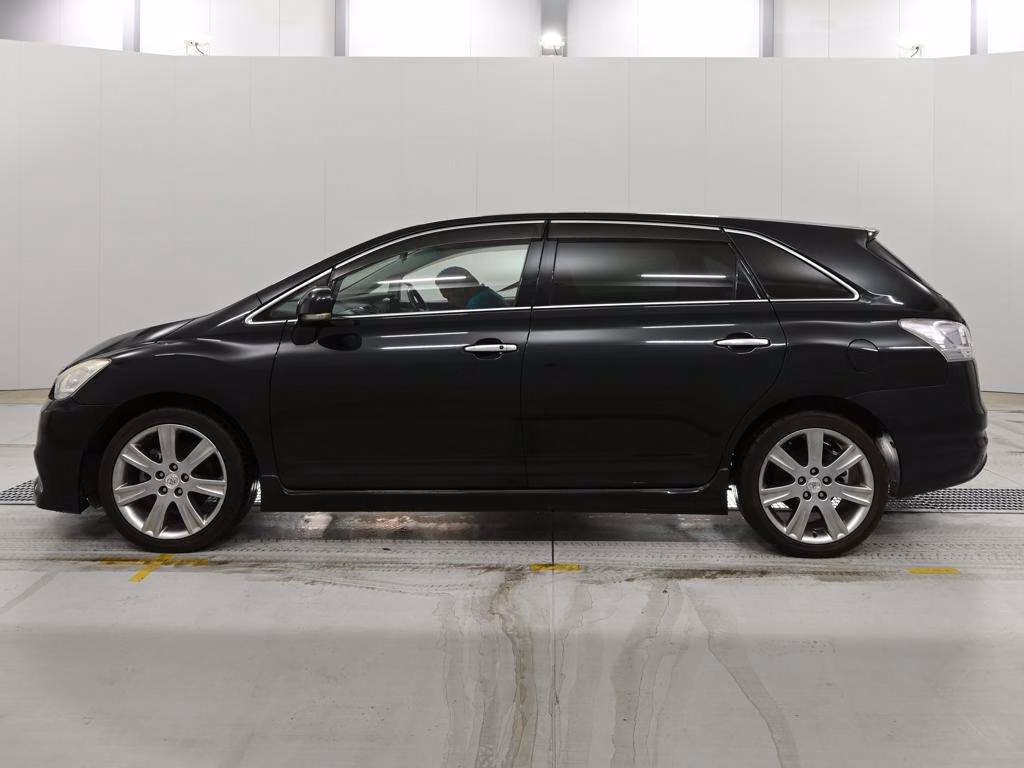 TOYOTA MARK X ZIO