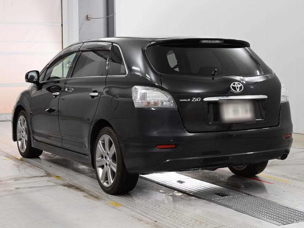 TOYOTA MARK X ZIO