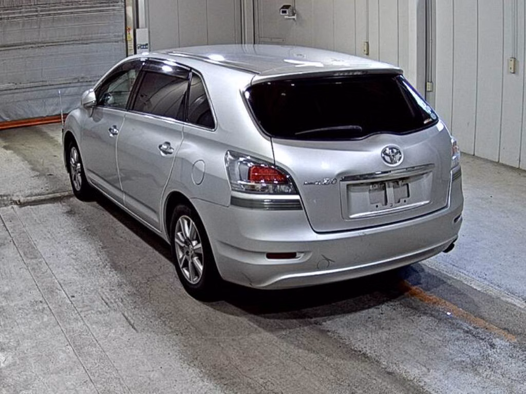 TOYOTA MARK X ZIO