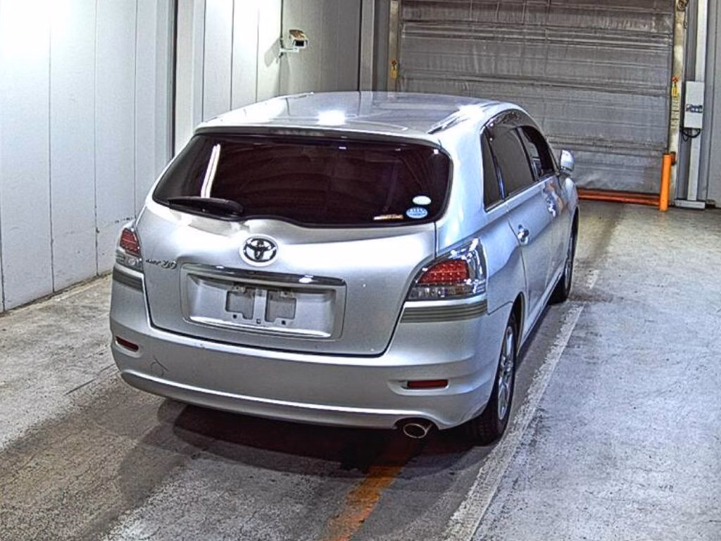TOYOTA MARK X ZIO