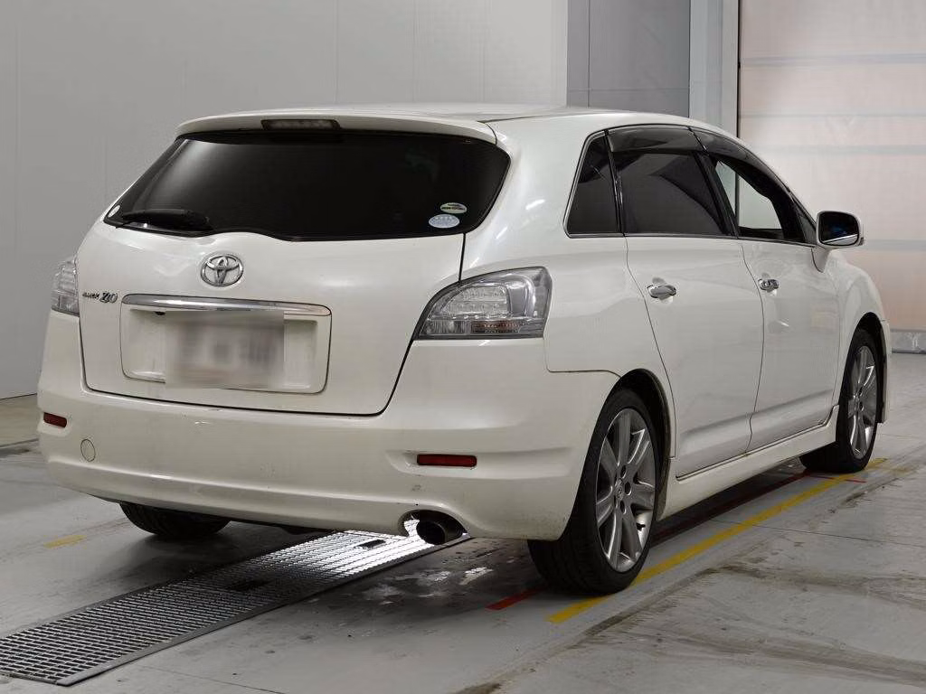 TOYOTA MARK X ZIO
