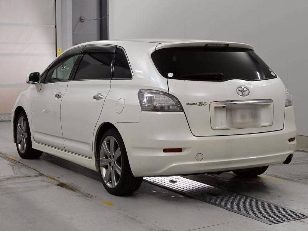 TOYOTA MARK X ZIO