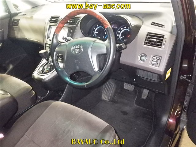 TOYOTA MARK X ZIO