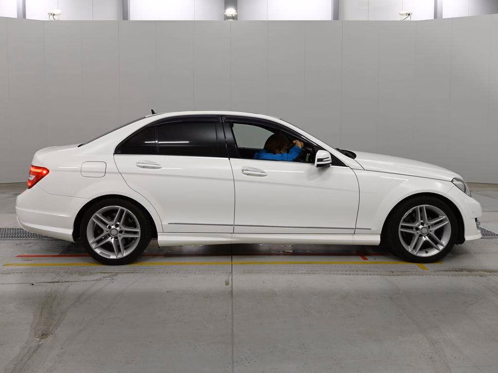 MERCEDES-BENZ C-CLASS