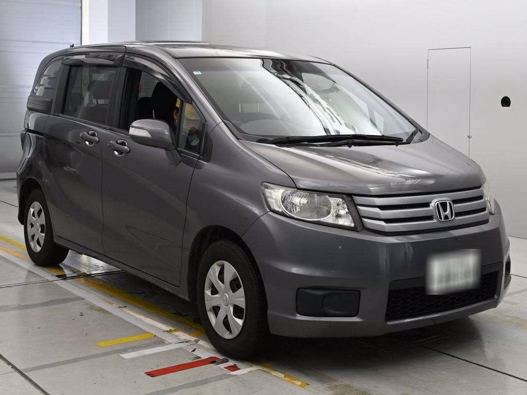 HONDA FREED SPIKE