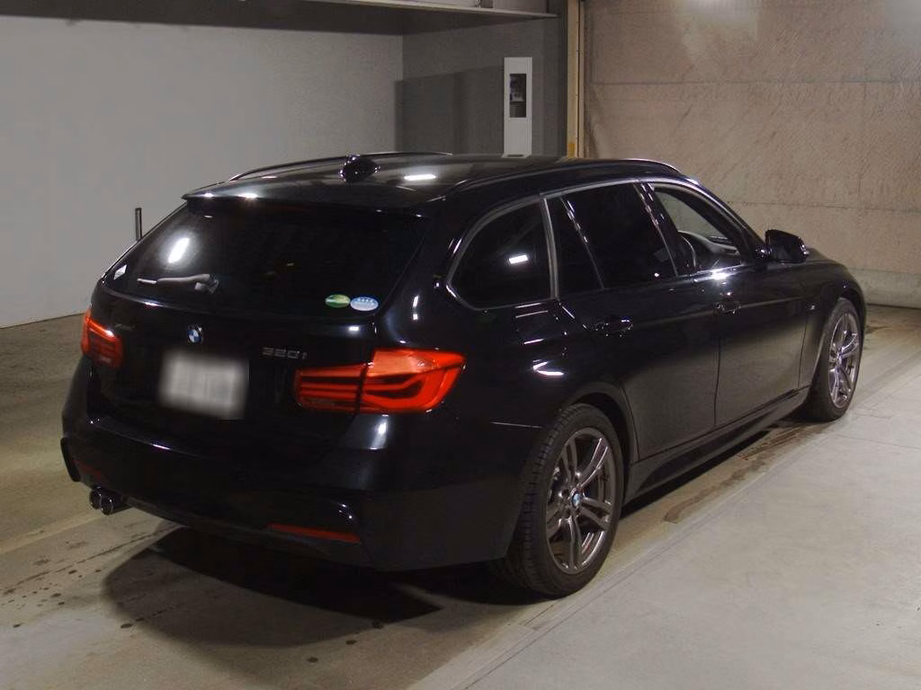 BMW 3-SERIES