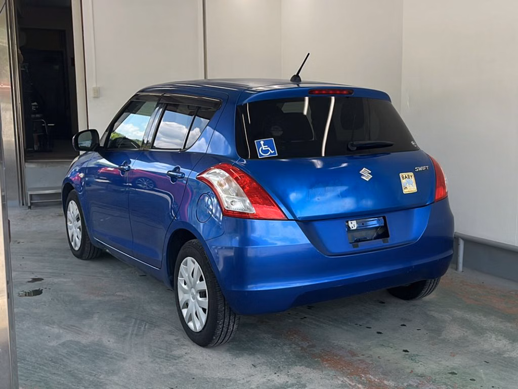 SUZUKI SWIFT