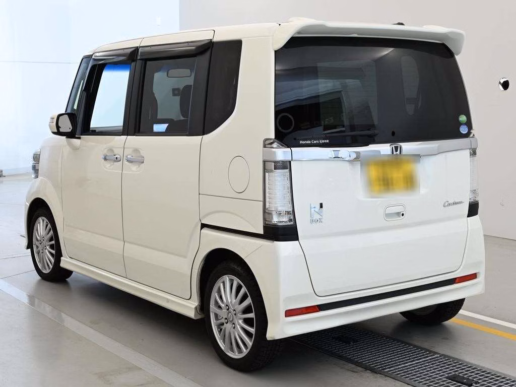 HONDA N-BOX