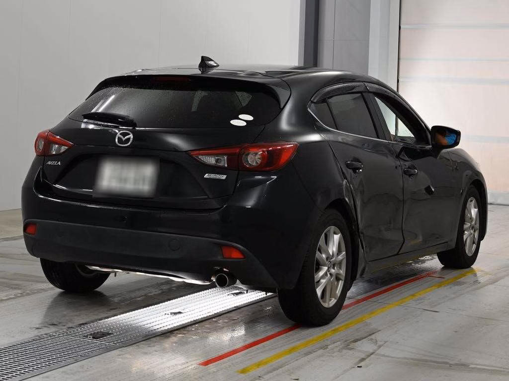 MAZDA AXELA