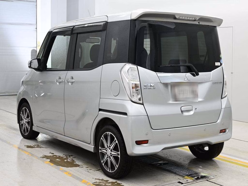 MITSUBISHI EK SPACE