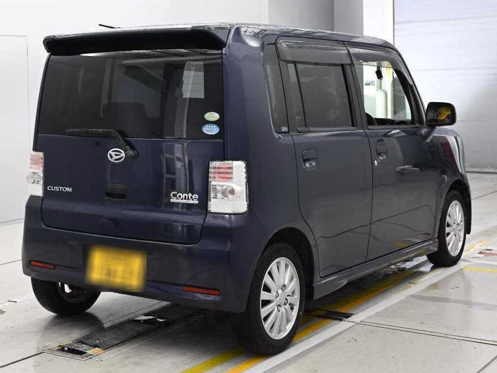 DAIHATSU MOVE CONTE