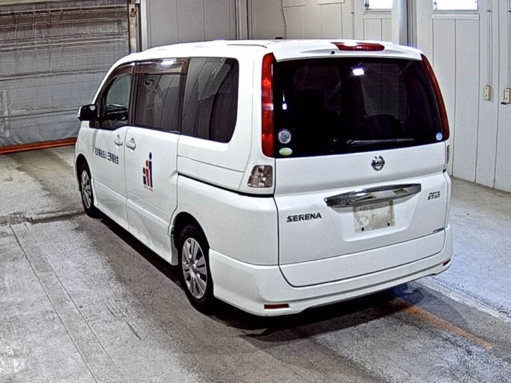 NISSAN SERENA